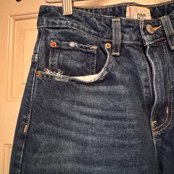 BDG Women's Navy Tapered Baggy Jeans size 24 - Picture 2 of 13